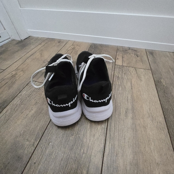 CHAMPION black and white 8w womens sneakers 1724008 - Picture 4 of 11